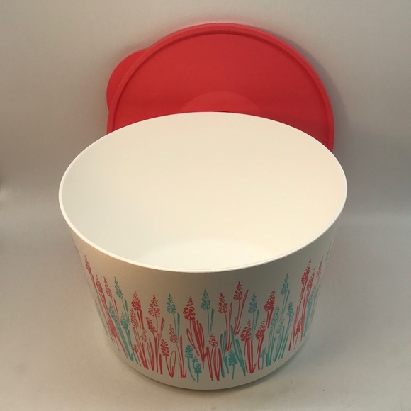 Tupperware Canister Wheat 6.6 Liter - Picture 13 of 16